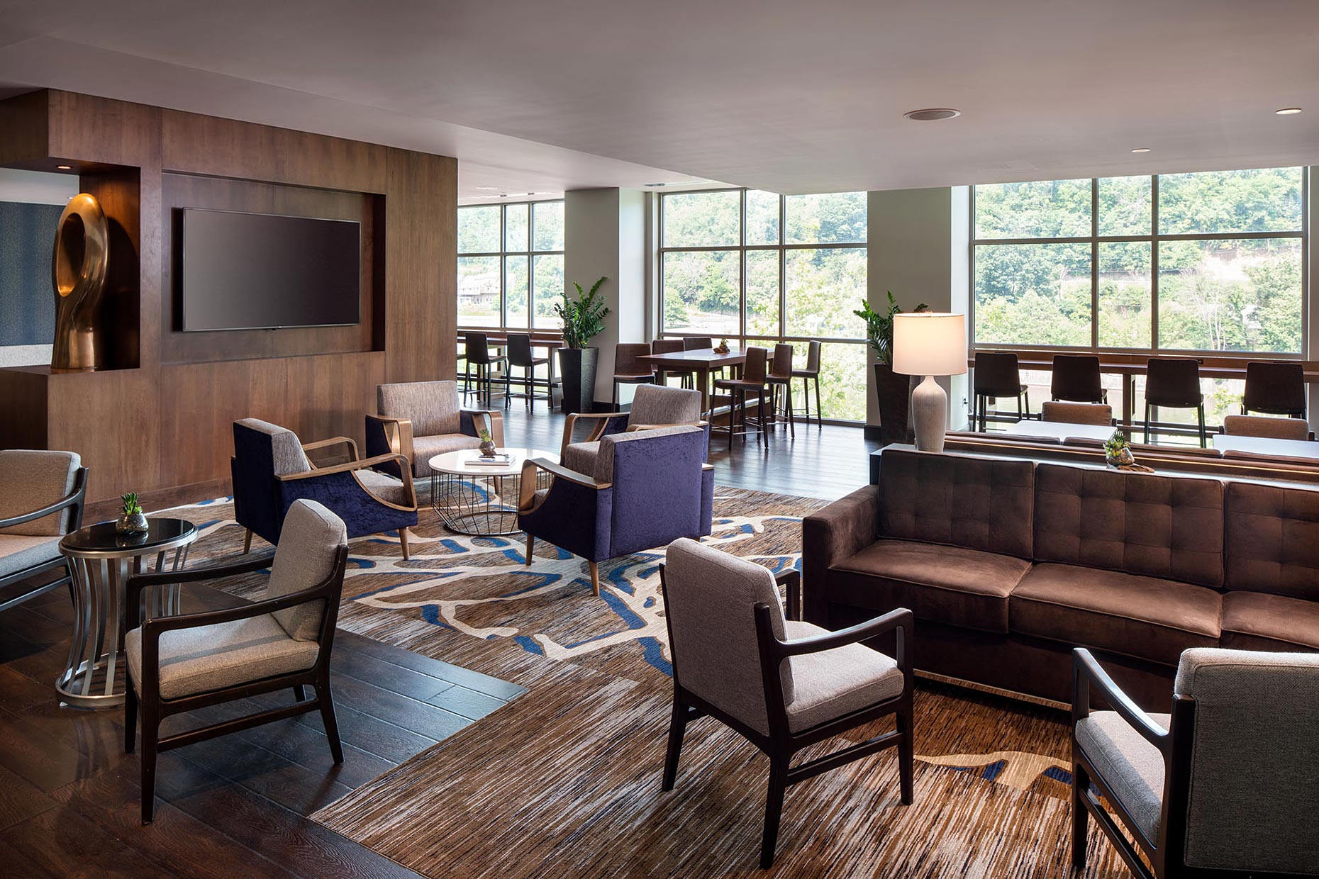 MH_MGWMC_MClub_Lounge