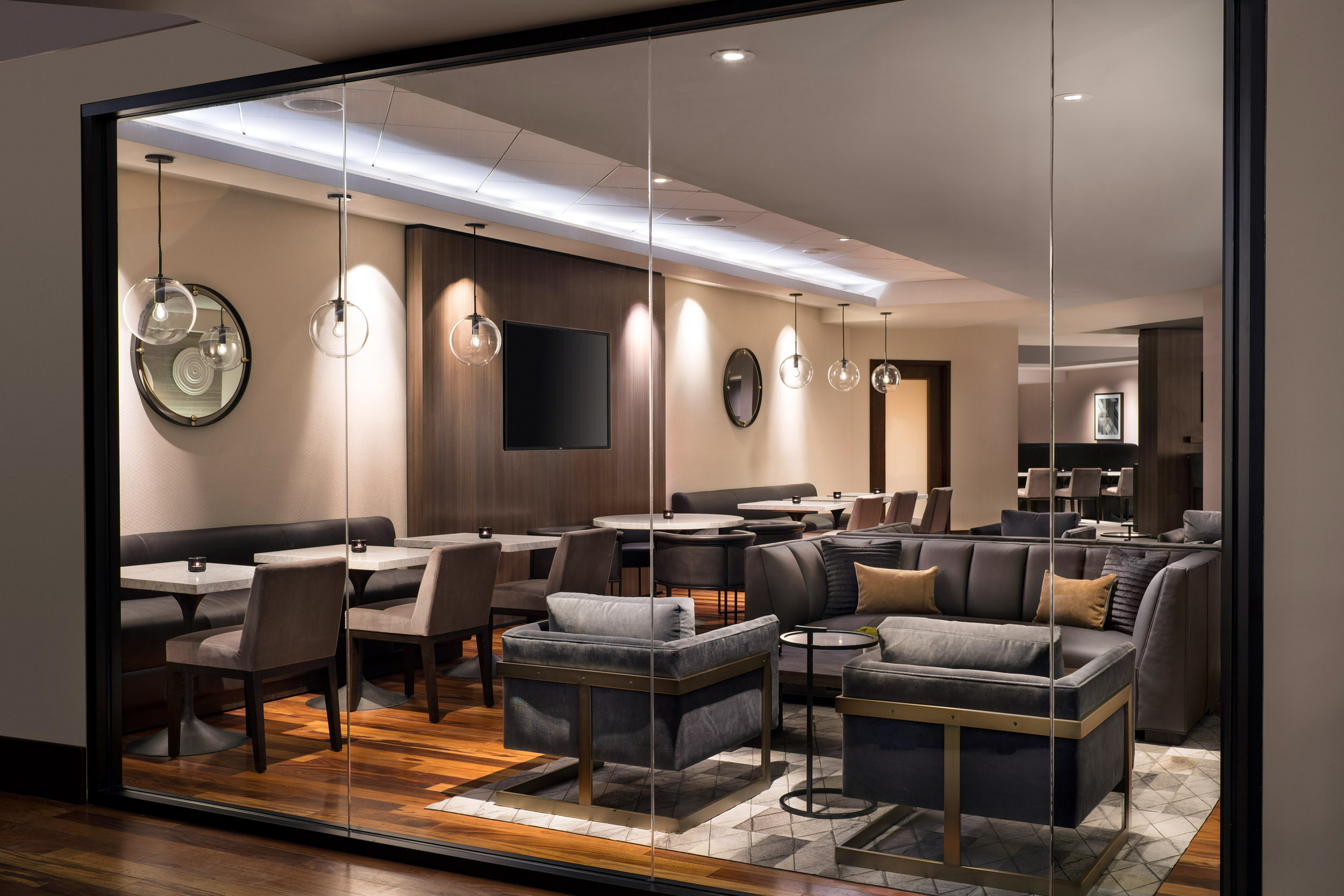MH_SFOBG_MClub_Exterior_Evening_LoRes